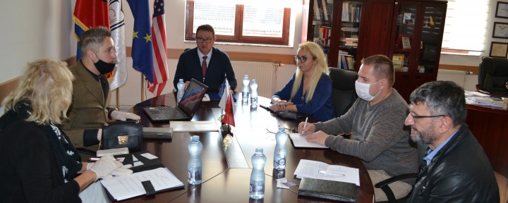 Universiteti i Gjakovës filloi implementimin e projektit  nga programi i granteve për mbështetje universitare nga Ambasada Amerikane