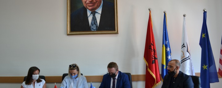 Universiteti i Gjakovës nënshkruan marrëveshje bashkëpunimi me Kosovo Jewish Organization (KJO)