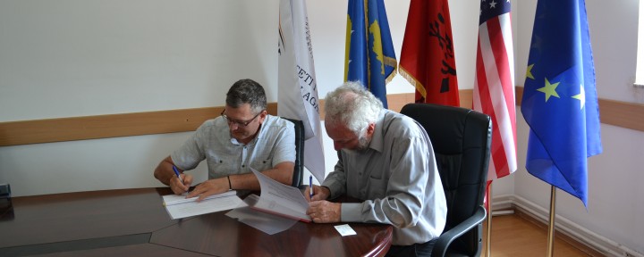 The University of Gjakova “Fehmi Agani” signs a memorandum of understanding with the Swiss CARITAS