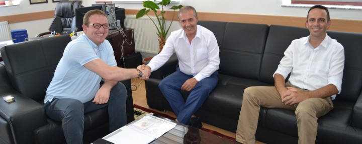 Rektori Nimani priti në takim Prof. Ass. Dr. Flamur Shalën, dekan i Fakultetit të Filologjisë nga Universiteti i Prizrenit