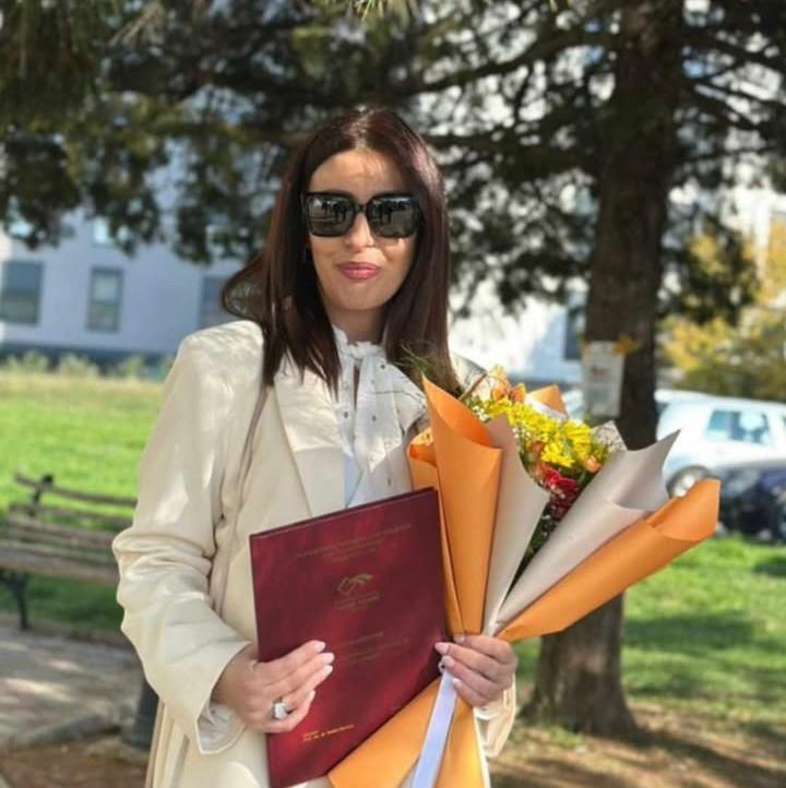 KETINA SHALA THAQI - Mësimdhënëse tek "Qendra aktive" dhe "Ylli"