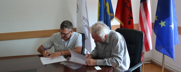Universiteti i Gjakovës “Fehmi Agani” nënshkruan memorandum mirëkuptimi me CARITAS-in Zviceran