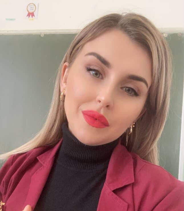 SARANDA MULLAIBRAHIMI - Mësimdhënëse në SHFMU “Zekeria Rexha”