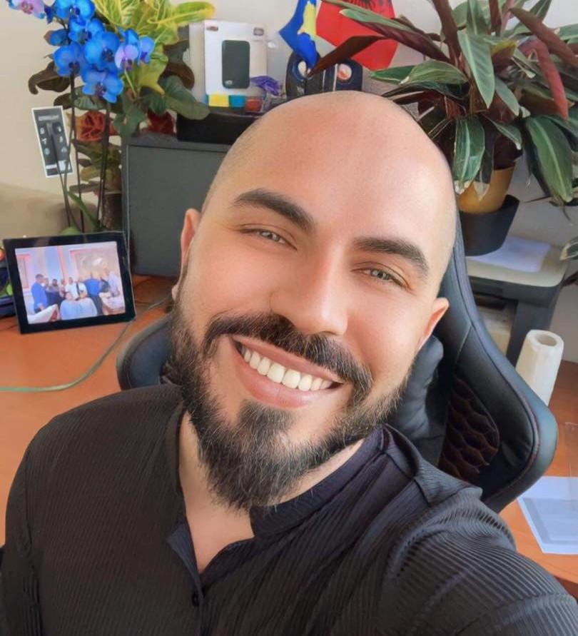 Luan Gjugja -Zyrtar i Lartë Administrativ-Sekretar