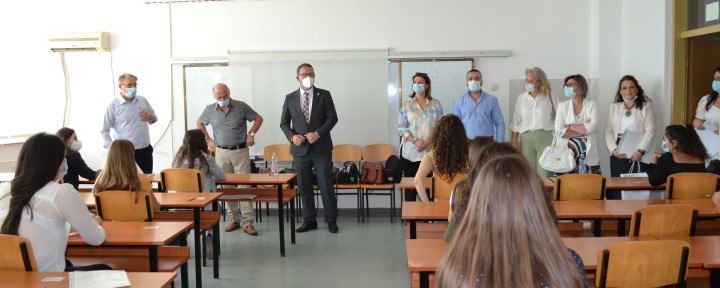 Mbahet provimi pranues për regjistrimin e studentëve të rinj në Universitetin “Fehmi Agani” në Gjakovë