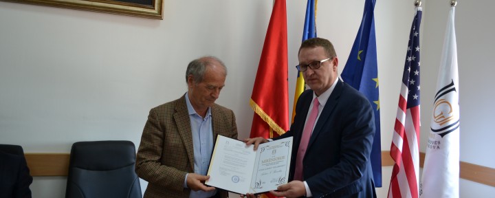 Universiteti i Gjakovës ndan çmimin “Din Mehmeti”