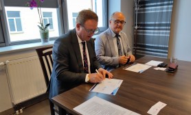 Universiteti “Fehmi Agani” në Gjakovë nënshkruan memorandum bashkëpunimi me Universitetitn WSG të Polonisë
