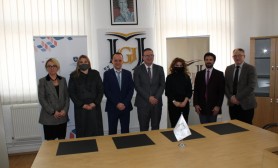 Universiteti i Gjakovës “Fehmi Agani “ dhe HERAS Plus nënshkruan marrëveshje  bashkëpunimi