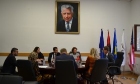 Universitetin “Fehmi Agani” në Gjakovë e vizitojnë drejtuesit e Këshillit Shtetëror të Cilësisë dhe Agjencisë së Kosovës për Akreditim