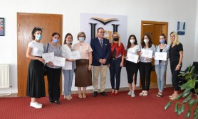 Universiteti i Gjakovës u ndanë certifikata studentëve për punën praktike