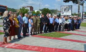Menaxhmenti i Universitetit bëri homazhe për nderë të Ditës së Çlirimit të Gjakovë