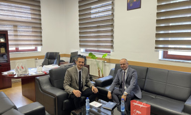 The Rector Bunjaku welcomes in a meeting the Director of the regional hospital ‘’Isa Grezda’’ Mr. Hilmi Shala