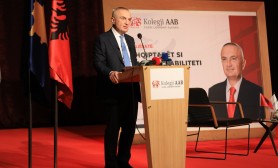 Prorektorja, prof. asoc. dr. Kimete Canaj mori pjesë në ligjëratën “Shqiptarët si faktor stabiliteti në Ballkan” e Presidentit të Republikës së Shqipërisë, Sh. T. Z. Ilir Meta