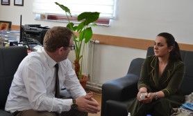 Universitetin “Fehmi Agani” e vizituan përfaqësueset e Zyrës së Erasmus + në Kosovë