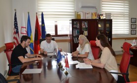Nënshkruhet memorandum bashkëpunimi ndërmjet Universitetit “Fehmi Agani” në Gjakovë dhe OJQ “Let’s do it Peja”