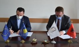 Rektori Nimani nënshkruan memorandum mirëkuptimi me Caritas Kosova